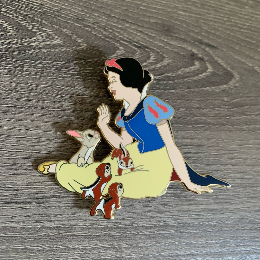 Snow White Forest Friends Chipmunks Rabbit Jumbo Pin Limited Edition 300 2008
